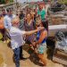 Prefeito Cícero acompanha mudança de moradores para novo condomínio e liberação de área invadida