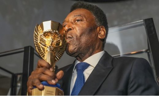 Morre Edson Arantes do Nascimento, Pelé, o maior jogador de futebol de todos os tempos