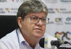 Governador João Azevedo decreta fim da obrigatoriedade de uso de máscaras em repartições públicas