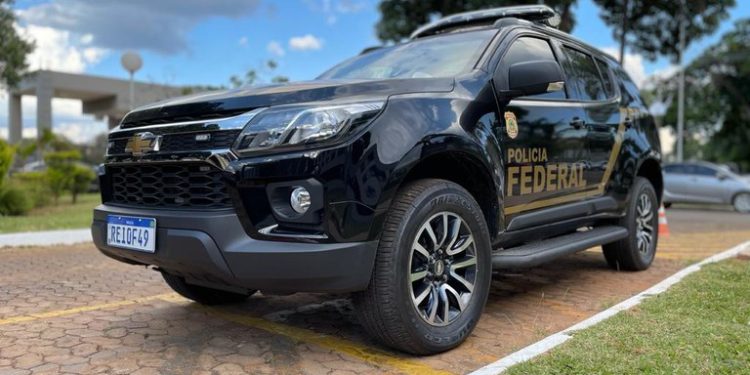 Operação da PF mira integrante de facção criminosa por crime de roubo de encomendas postais