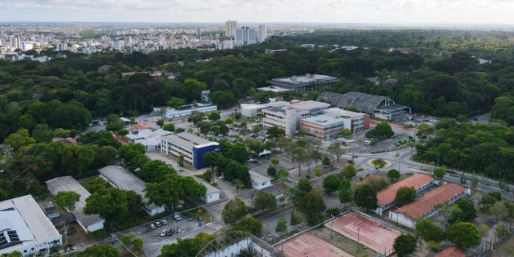 VIOLÊNCIA -Sequestro relâmpago de professora dentro da UFPB, reitoria pede posto da PM de volta