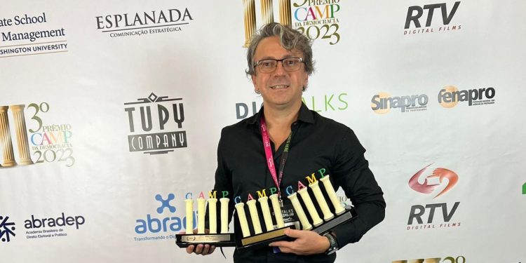 Paraibano conquista três troféus no 3º Prêmio Camp , maior premiação de marketing político do país
