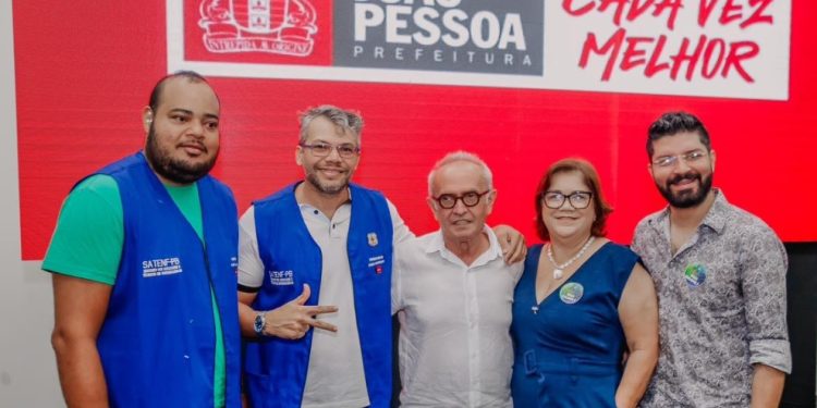 Cícero reúne representantes da enfermagem e piso nacional será pago na próxima segunda-feira, dia 4