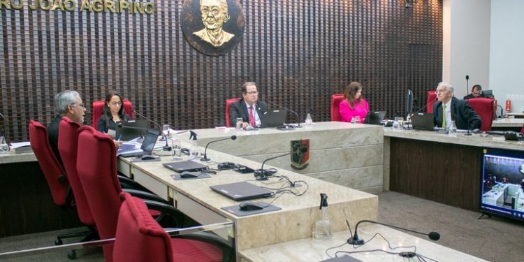 TCE imputa devolução de R$ 738 mil a prefeito que não comprovou despesas com material de construção