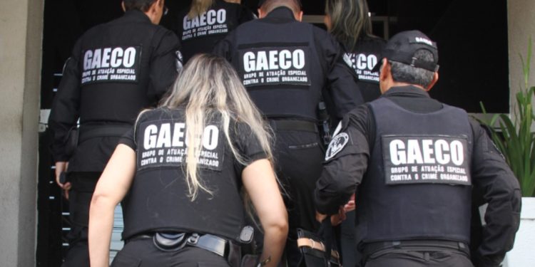 Operação do Gaeco cumpre mandados e mira corrupção na prefeituras de Alhandra, Riachão e Salgado