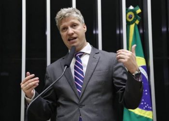 Novo realiza café da manhã para imprensa com presenças do deputado Marcel Van Hattem, Marcelo Queiroga e Sérgio Queiroz