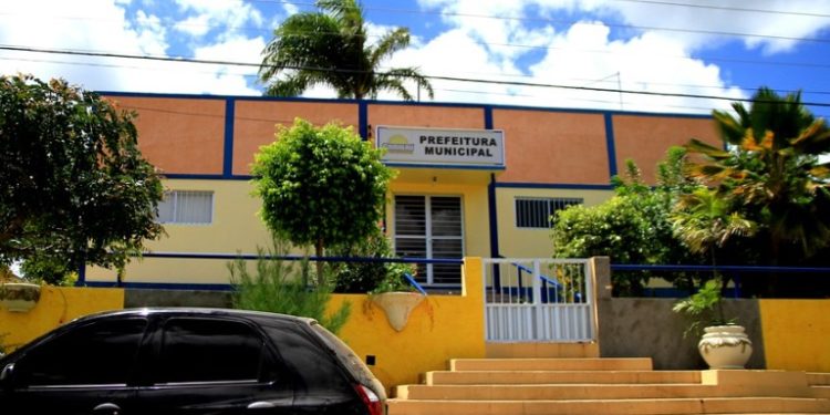 TJ recebe denúncia e prefeito afastado de Camalaú vira réu em ação que apura irregularidade em compra de peças automotivas