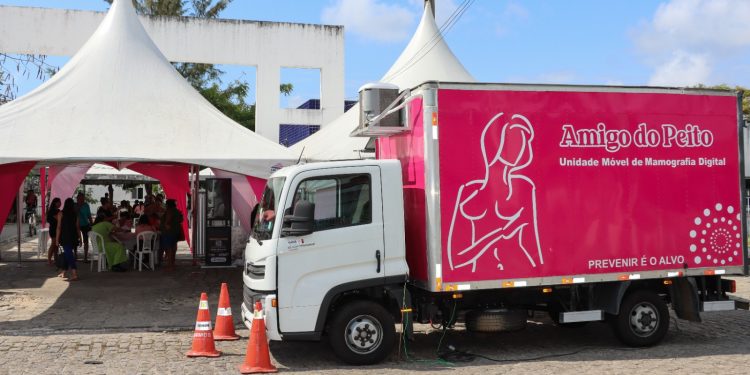 OUTUBRO ROSA –  Cabedelo oferece exames de mamografia atendendo 200 mulheres em cinco bairros da cidade