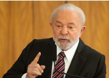 Presidente Lula tem hemorragia na cabeça, transferido para SP onde foi submetido a uma cirurgia de emergência