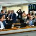 PEC DAS PRAIAS – Após pedido de vista, Comissão de Constituição e Justiça do Senado, adia votação