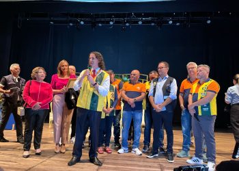Veneziano recebe comenda “Parlamentar amigo do ACS e ACE”, e presidente do CONACS destaca: “Sempre nos apoiou”