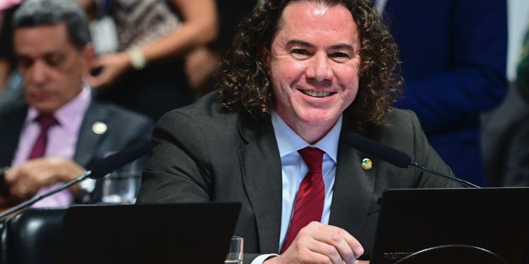 Senador paraibano Veneziano Vital, do MDB, é escolhido novo líder da Maioria no Senado Federal
