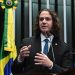 Veneziano considera isenção do imposto de renda anunciada por Lula um avanço na busca por justiça tributária