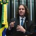 Veneziano ressalta fala de Tarcísio de Freitas, aliado de Bolsonaro, elogiando processo eleitoral brasileiro e urnas