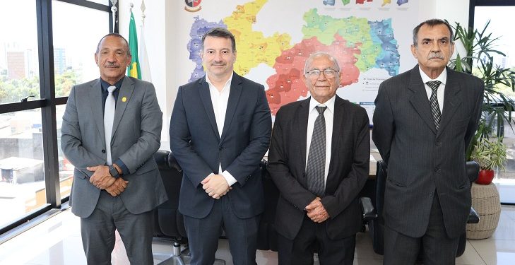 Procurador-Geral de Justiça do MPPB recebe visita institucional do presidente do Clube dos Oficiais da PM-BM