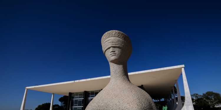 Apesar de suspensão da Câmara, STF dará seguimento a ação penal contra Ramagem, Bolsonaro e mais 6 pessoas