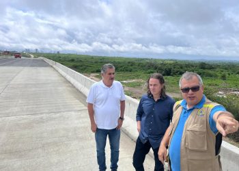 Veneziano acompanha liberação do tráfego no 1º viaduto nas obras de duplicação da BR 230 em Campina Grande