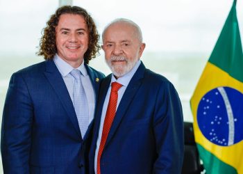 Com articulação de Veneziano, Governo Federal libera ônibus escolares, creches e escolas para municípios paraibanos