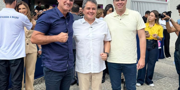 Deputado Sargento Neto recepciona senador Efraim Filho na sede do diretório estadual do PL