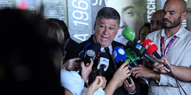 CPI ouvirá presidente da Conafer, uma das maiores arrecadações de descontos de aposentados do INSS