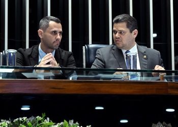 Promulgada emenda que isenta de pagamento de IPVA de veículos com 20 anos de fabricação