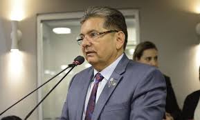 Adriano Galdino critica ação militar dos Estados Unidos na Venezuela e alerta para risco ao Direito Internacional