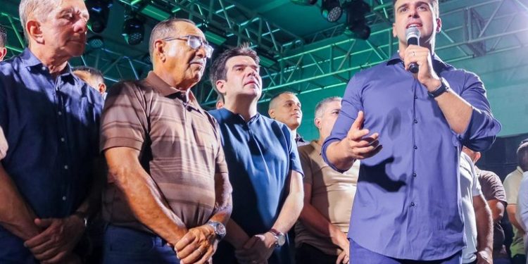 Na Festa de Santos Reis em Tacima, Lucas Ribeiro celebra conclusão da estrada entre a cidade e o distrito do Braga