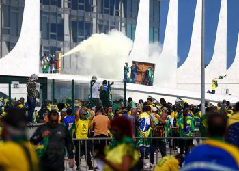 Congresso Nacional se prepara para votar o veto de Lula em projeto que reduz penas de condenados por 8/1