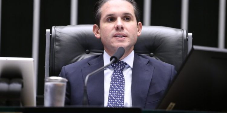 “O Brasil está maduro para enfrentar a escala 6×1”, diz presidente da Câmara, paraibano Hugo Motta