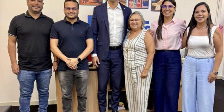 Lucas Ribeiro amplia base política com o anúncio de apoio da prefeita de Mari, Lucinha da Saúde