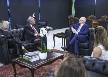Comissão do Senado cobra ao presidente do STF acesso a todos os documentos das investigações sobre o Banco Master
