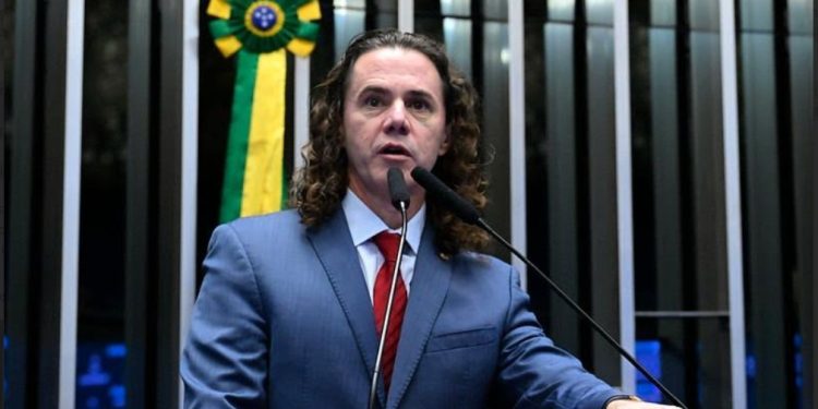 Na tribuna, Veneziano defende criação da CPI do Banco Master com investigação “séria, transparente e rigorosa”