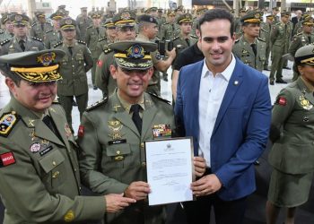 Lucas Ribeiro entrega atos promocionais a oficiais da PM da Paraíba e destaca valorização na Segurança Pública
