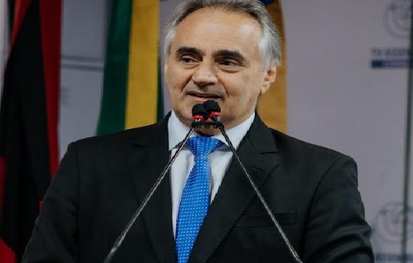 Luciano Cartaxo deixa o PT, aceita convite do deputado Adriano Galdino e assina filiação ao Republicanos