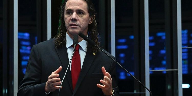 Veneziano alerta para riscos que o leilão da Cagepa pelo Governo do Estado acarretará aos paraibanos