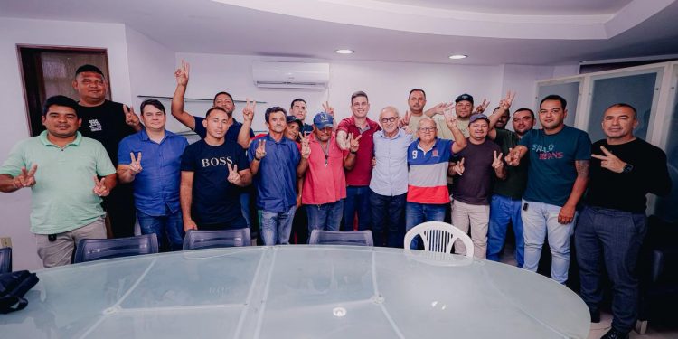 Pré-candidato a governador, Cícero Lucena recebe adesão de lideranças de Pilar e Princesa Isabel