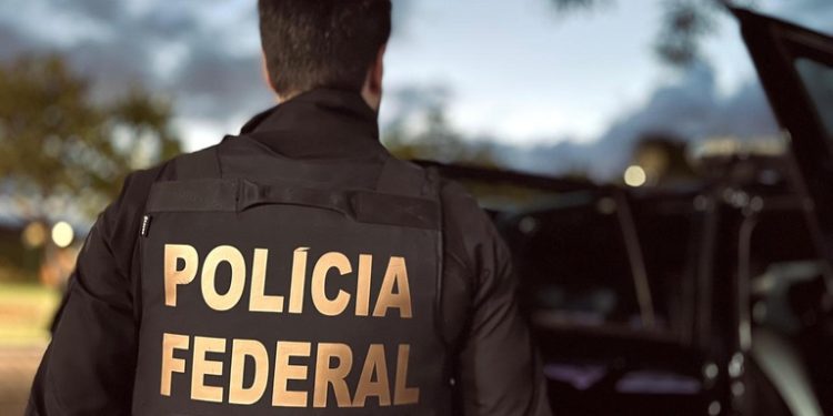 Operação da PF investiga R$ 3 bilhões do Rioprevidência no banco Master e mira ex-governador do RJ, Cláudio Castro