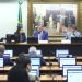 PEC que reduz a maioridade penal de 18 para 16 anos avança, mas votação é adiada por pedido de vista