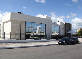 MP apura invasão e  construções de alvenaria e estruturas metálicas em área pública em Campina Grande