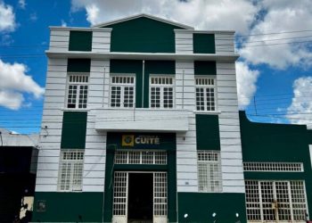 MPC aponta irregularidades e dá parecer pela reprovação das contas do ex-prefeito de Cuité, Charles Camaraense
