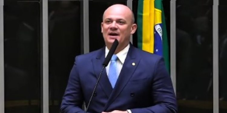 Líder da Oposição ao Governo Lula, deputado Cabo Gilberto destaca aprovação da redução da maioridade penal