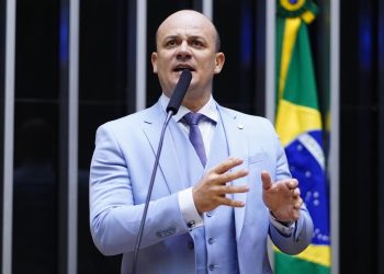 Imprensa cobra e deputado Cabo Gilberto Silva revela destinação de R$ 8,3 milhões de investimentos a Patos