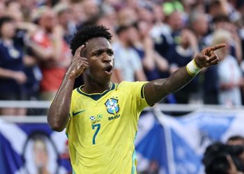 Com brilho de Vini Jr, seleção supera Escócia e a desconfiança – por Marcelo José
