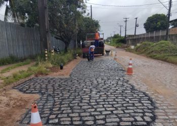 Seinfra executa serviços da Operação Tapa-Buraco em 48 bairros nesta segunda-feira
