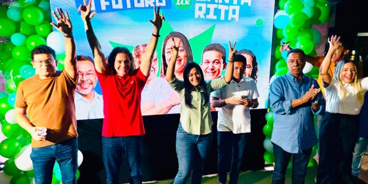 Com presença de Veneziano, prefeito de Santa Rita lança pré-candidatura de Fernanda Alvino a deputada estadual