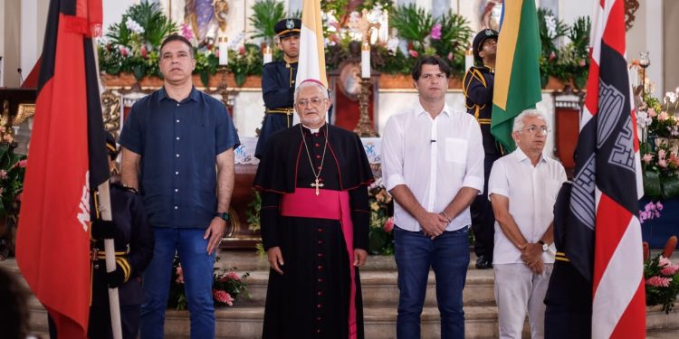 Leo Bezerra reforça valorização da fé e da cultura em missa que celebrou a abertura da Festa das Neves