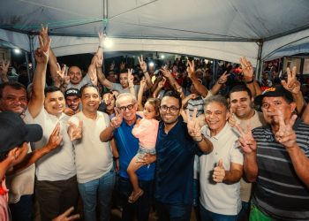 Cícero Lucena se compromete com dessalinização da água em Cacimba de Dentro e apoio ao Super Cross em Cubati