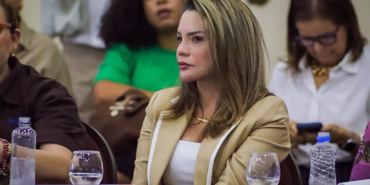 Prefeita Karla Pimentel projeta novo salto na geração de empregos com terceiro polo industrial no Conde