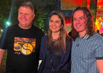 Pre-candidatos, Carol Gomes e André Gomes confirmam apoio à reeleição de Veneziano para o Senado