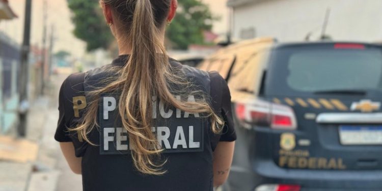 Operação da PF cumpre mandados em JP e Mogeiro em ação contra fabricação e distribuição de dinheiro falso